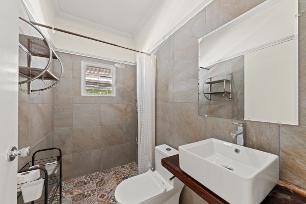 Spacious family home on a generous plot