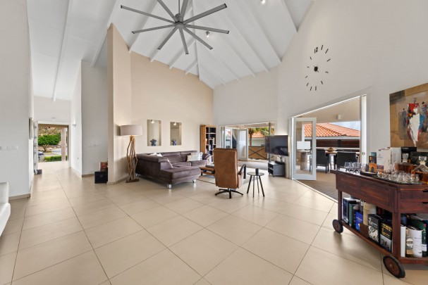  Luxe villa op blue Bay met schitterend uitzicht over de golfbaan