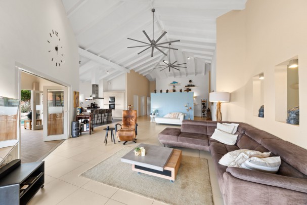  Luxe villa op blue Bay met schitterend uitzicht over de golfbaan