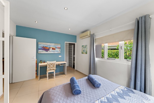  Luxe villa op blue Bay met schitterend uitzicht over de golfbaan