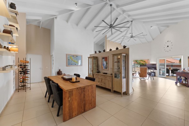  Luxe villa op blue Bay met schitterend uitzicht over de golfbaan