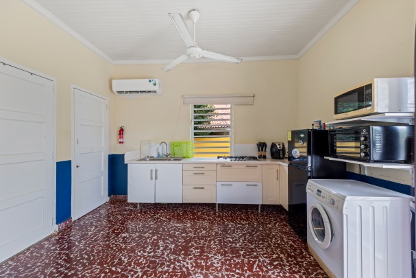 Te Koop: Studentenhuis COCO &ndash; Beleggingspand met 10 units op Cura&ccedil;ao