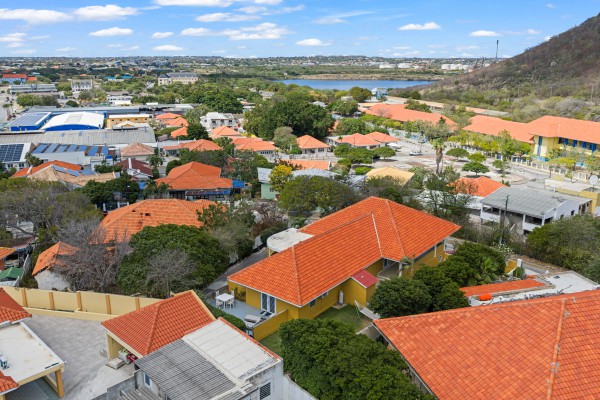 Te Koop: Studentenhuis COCO – Beleggingspand met 10 units op Curaçao