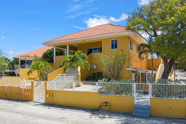 Te Koop: Studentenhuis COCO &ndash; Beleggingspand met 10 units op Cura&ccedil;ao