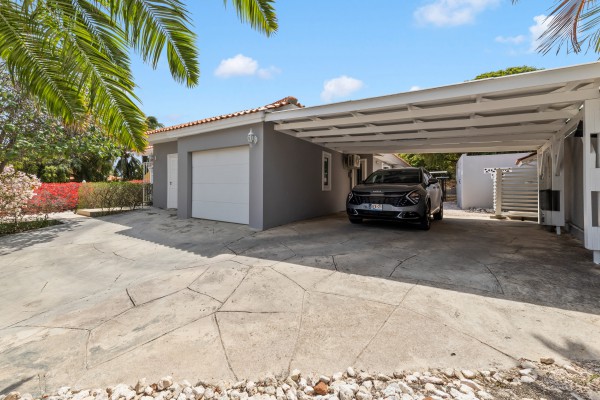 Exclusive Detached Villa in Villapark Girouette - Curaçao
