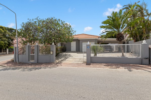 Exclusive Detached Villa in Villapark Girouette - Curaçao