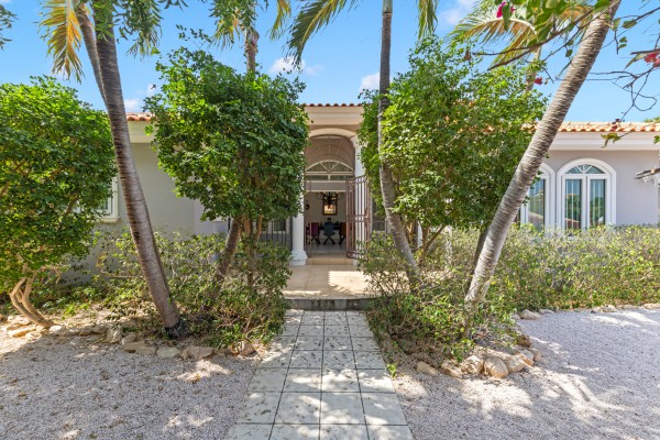 Exclusive Detached Villa in Villapark Girouette - Curaçao
