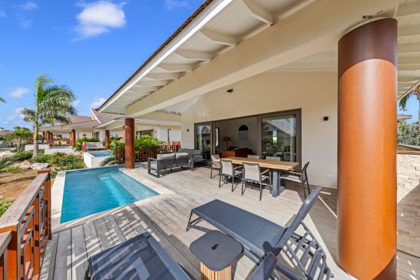 Instapklare Luxe Villa met Privézwembad in The Jazmyn –Blue Bay Resort