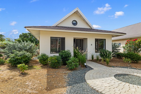 Instapklare Luxe Villa met Privézwembad in The Jazmyn –Blue Bay Resort