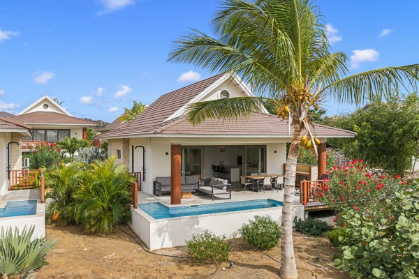Instapklare Luxe Villa met Privézwembad in The Jazmyn –Blue Bay Resort