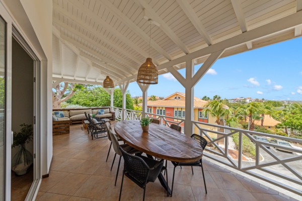 Jan Thiel Penthouse – Luxe Penthouse met Uitzicht op Spaanse Water