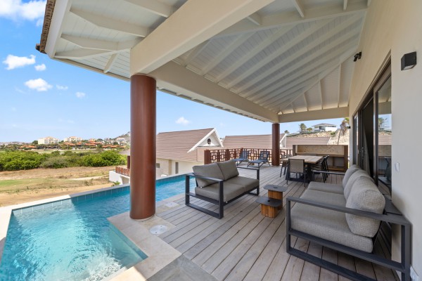Newly built 4-bedroom villa with great ROI on golf resort