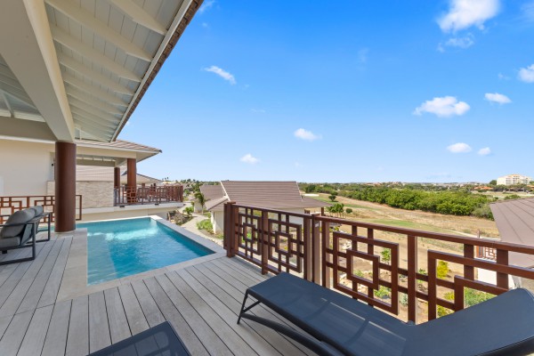 Newly built 4-bedroom villa with great ROI on golf resort