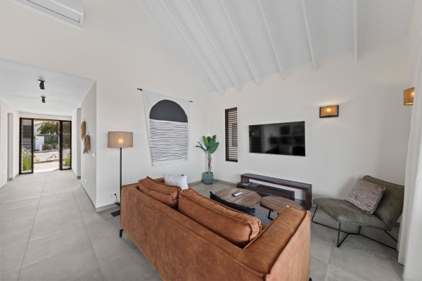 Newly built 4-bedroom villa with great ROI on golf resort