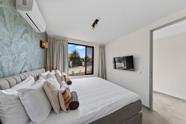 Newly built 4-bedroom villa with great ROI on golf resort