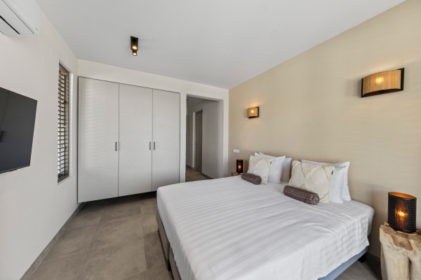 Newly built 4-bedroom villa with great ROI on golf resort
