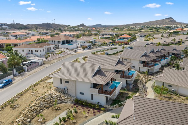 Newly built 4-bedroom villa with great ROI on golf resort