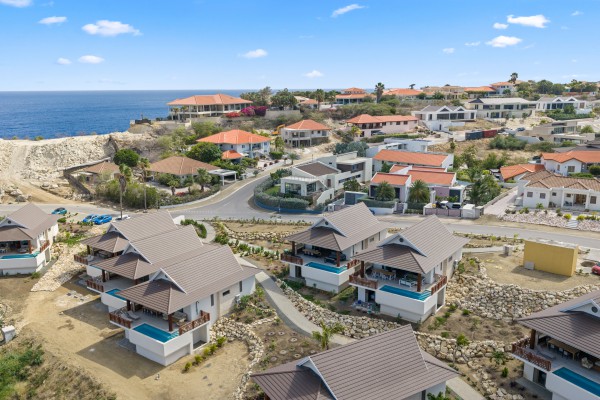 Newly built 4-bedroom villa with great ROI on golf resort