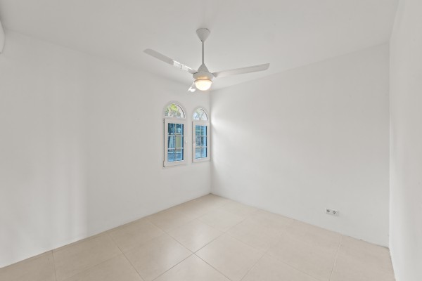 Jan Thiel - Beautiful 2 bedroom apartment with sea view and boat dock