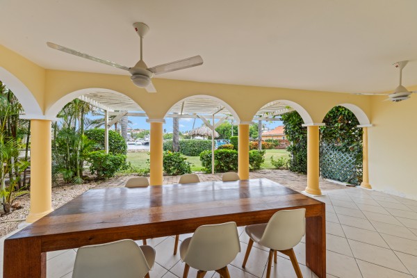 Jan Thiel - Beautiful 2 bedroom apartment with sea view and boat dock