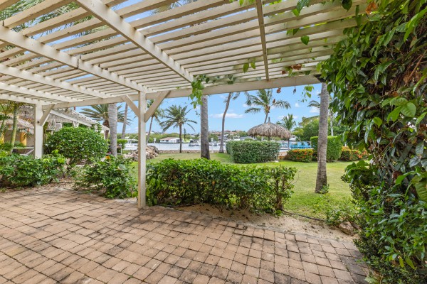 Jan Thiel - Beautiful 2 bedroom apartment with sea view and boat dock