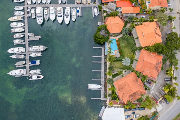 Jan Thiel - Beautiful 2 bedroom apartment with sea view and boat dock