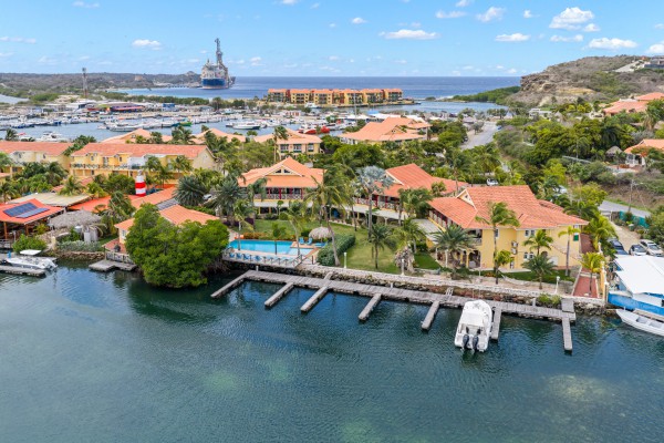 Jan Thiel - Beautiful 2 bedroom apartment with sea view and boat dock