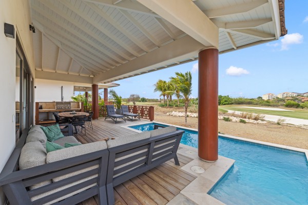 Blue Bay - Newly built 3-bedroom villa in golf resort with strong ROI