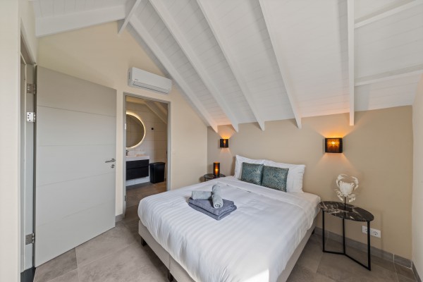 Blue Bay - Newly built 3-bedroom villa in golf resort with strong ROI