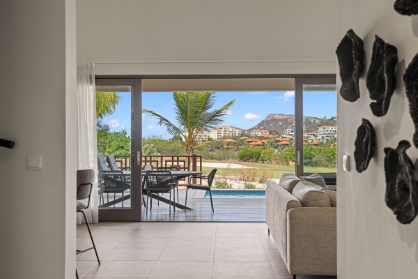 Blue Bay - Newly built 3-bedroom villa in golf resort with strong ROI