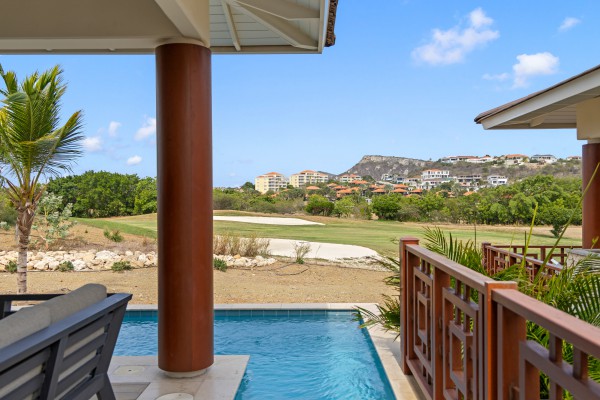 Blue Bay - Newly built 3-bedroom villa in golf resort with strong ROI