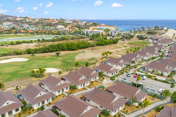 Blue Bay - Newly built 3-bedroom villa in golf resort with strong ROI