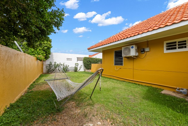Te Koop: Studentenhuis COCO &ndash; Beleggingspand met 10 units op Cura&ccedil;ao