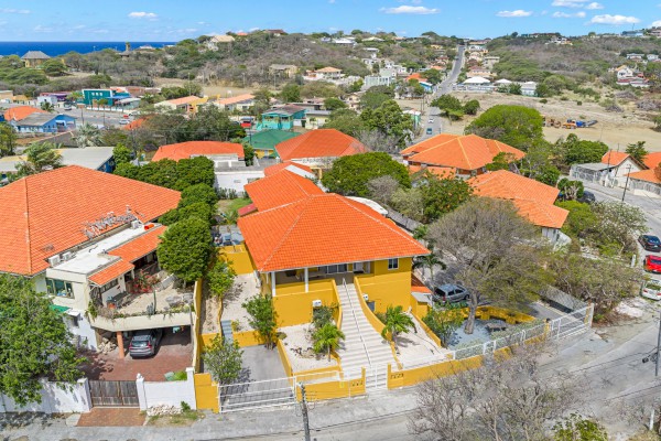 Te Koop: Studentenhuis COCO – Beleggingspand met 10 units op Curaçao