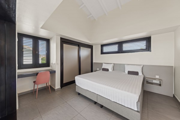Blue Bay Indigo Garden – Modern Apartment with pool, vacation rentals