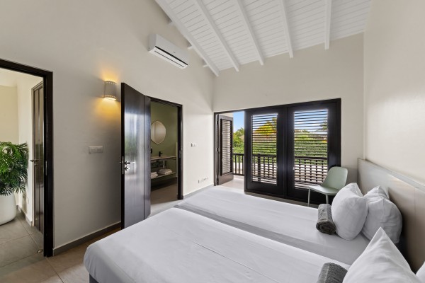 Blue Bay Indigo Garden – Modern Apartment with pool, vacation rentals