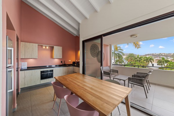 Blue Bay Indigo Garden – Modern Apartment with pool, vacation rentals