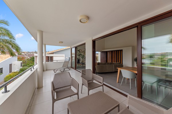 Blue Bay Indigo Garden – Modern Apartment with pool, vacation rentals