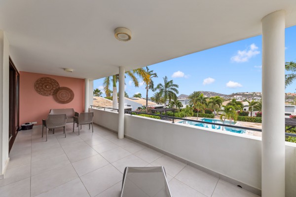 Blue Bay Indigo Garden – Modern Apartment with pool, vacation rentals