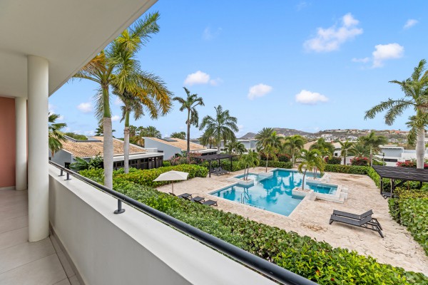 Blue Bay Indigo Garden – Modern Apartment with pool, vacation rentals