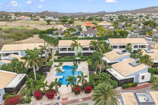 Blue Bay Indigo Garden – Modern Apartment with pool, vacation rentals
