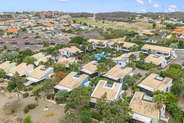 Blue Bay Indigo Garden – Modern Apartment with pool, vacation rentals