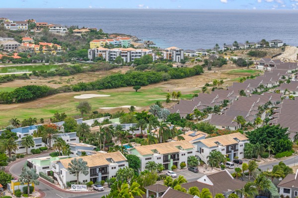 Blue Bay Indigo Garden – Modern Apartment with pool, vacation rentals