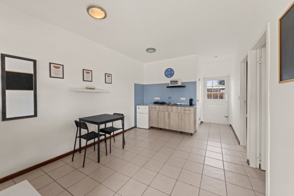 Investment Property with 4 Apartments – Oude Caracasbaaiweg