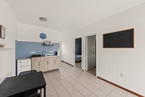 Investment Property with 4 Apartments – Oude Caracasbaaiweg