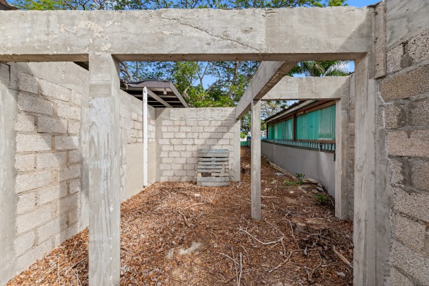 Cas Coraweg 131 &ndash; Spacious Lot with Great Potential in Prime Location