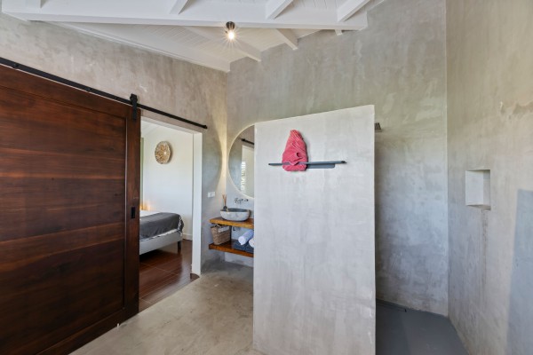 Exclusive Investment Opportunity with Ocean Views in Vista Royal