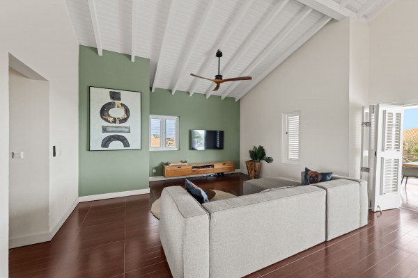 Exclusive Investment Opportunity with Ocean Views in Vista Royal