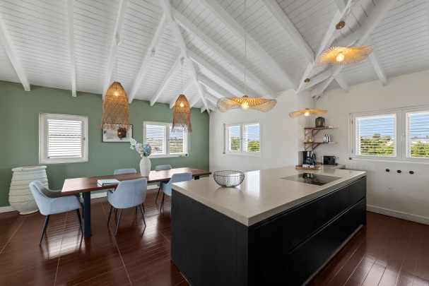 Exclusive Investment Opportunity with Ocean Views in Vista Royal
