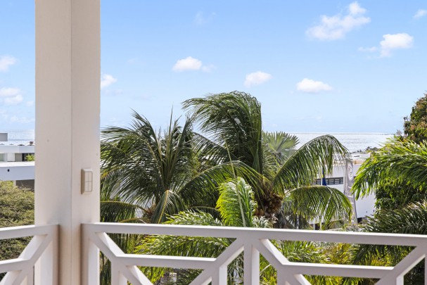 Exclusive Investment Opportunity with Ocean Views in Vista Royal